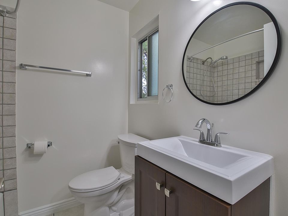 1st image of 525 N Sycamore Ave APT 306