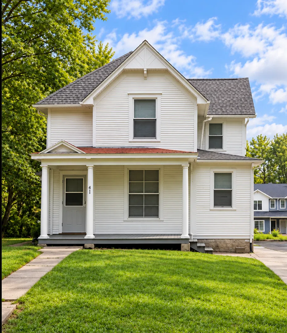 Available August 1st, 5 bedroom, 3 bathroom, Off Street Parking Included! — Photo 1