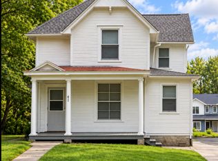 411 S Lucas St, Iowa City, IA 52240