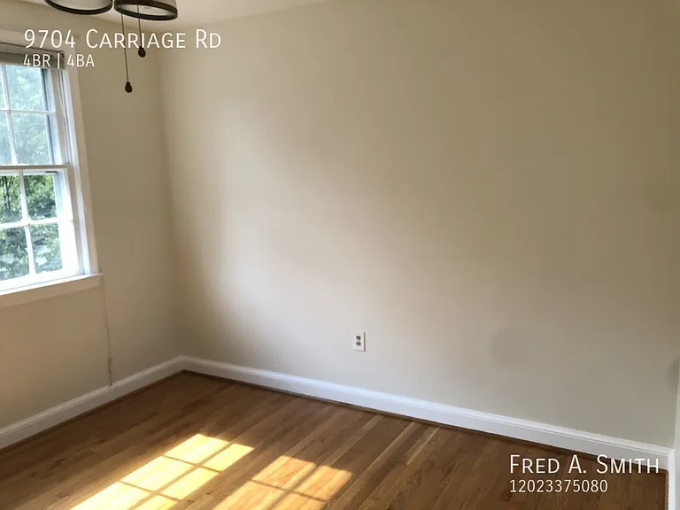 9704 Carriage Rd — Photo 7