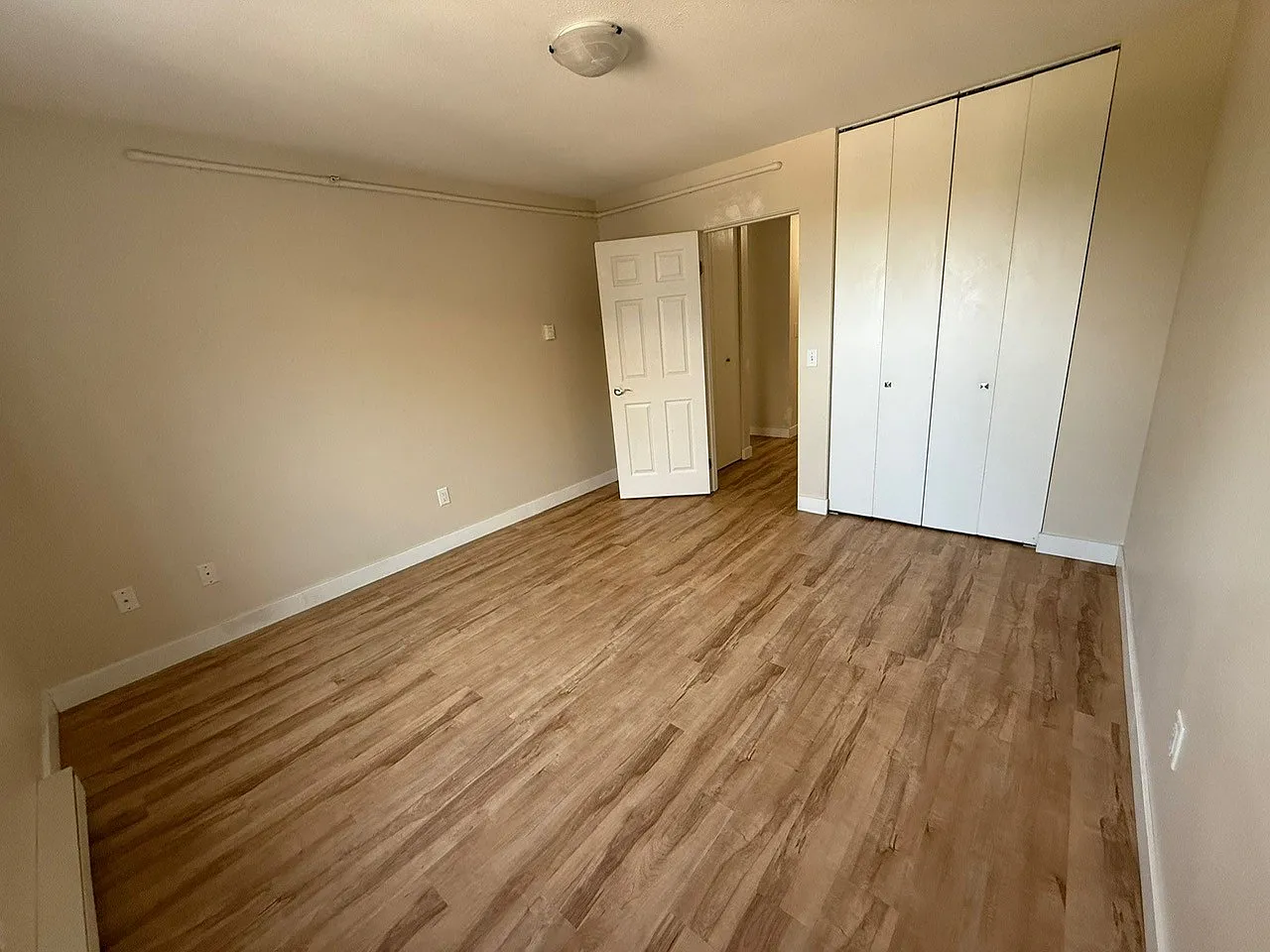 Highland Court — Photo 4