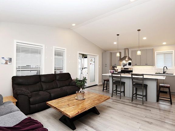 4th image of 53480 Bridal Falls Rd #71