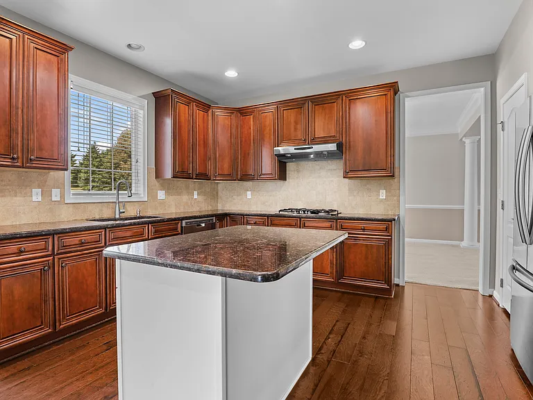 24303 Saybrook Ct — Photo 13