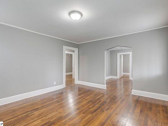 5th image of 211 Dukeland Dr