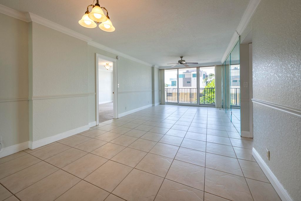 525 N Ocean Boulevard #423, photo 3