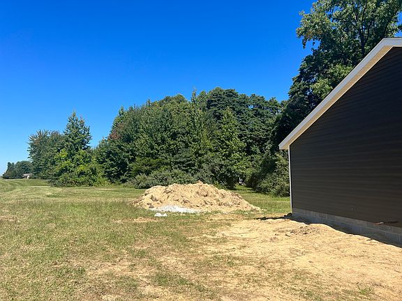3rd image of 1432 NE Cayuga Trl