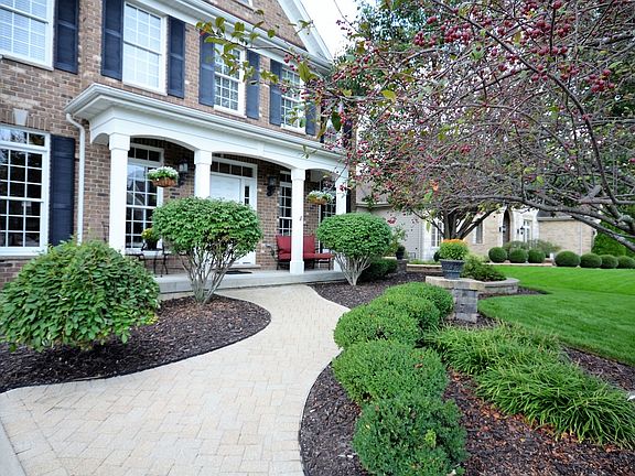 2nd image of 26124 Whispering Woods Cir