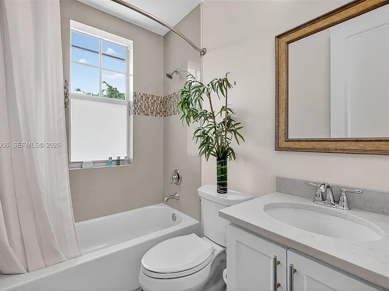 608 SW 15th St — Photo 44