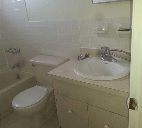 3rd image of 447 Pinebrook Ave