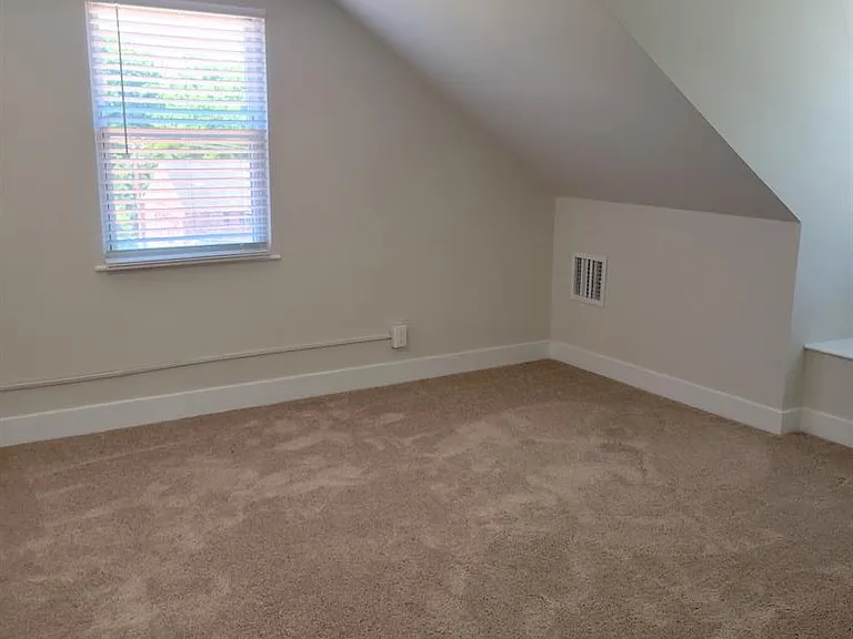 498 Manatawny St — Photo 29