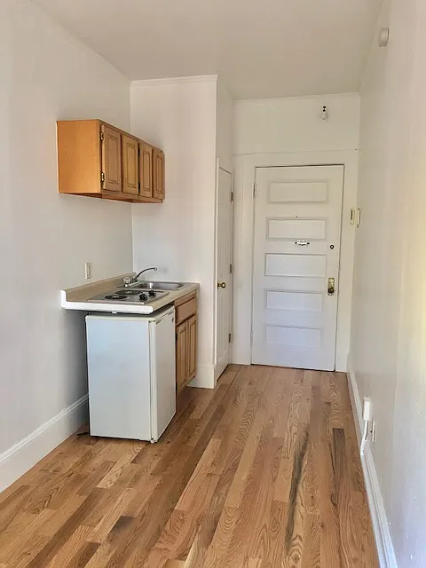 Studio, 9999 sqft, $1,795 — Photo 3