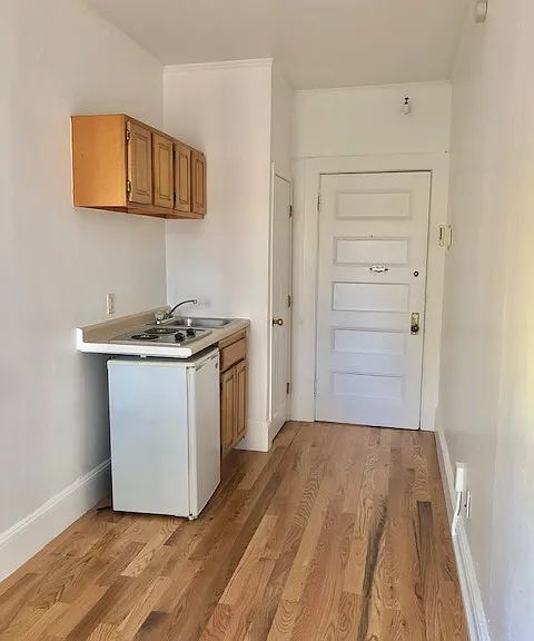 1061 Beacon St #9 — Photo 2