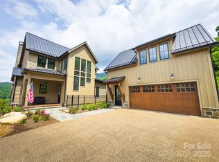 157 Lodestone Dr #420, Sylva, NC 28779