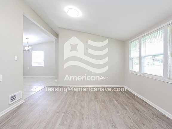 1064947_004_living_room_12700130.jpg