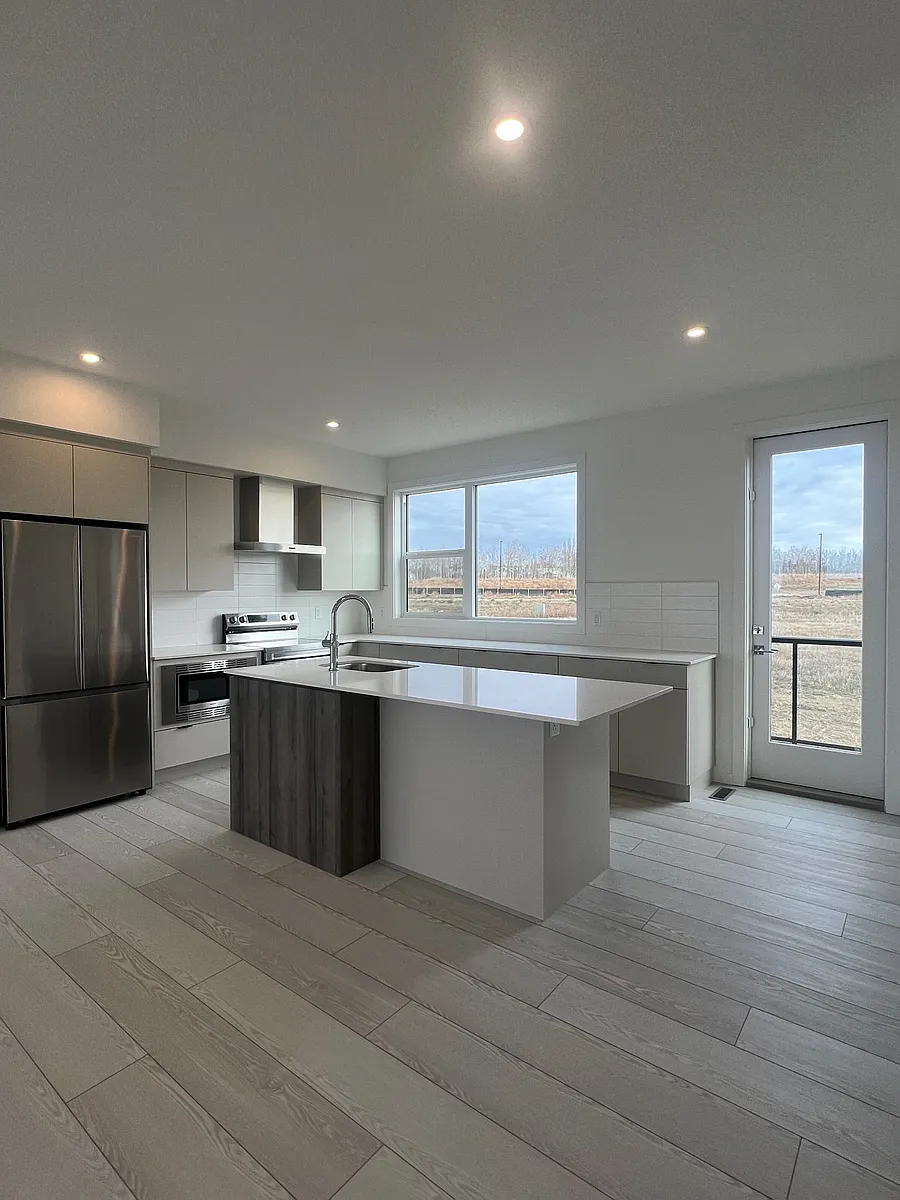 Building Photo - 5 Rondeau Dr