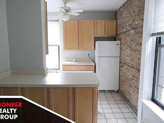 3rd image of 1216 N Dearborn St #D1216-b3