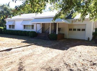 223 West St, Douglassville, TX 75560