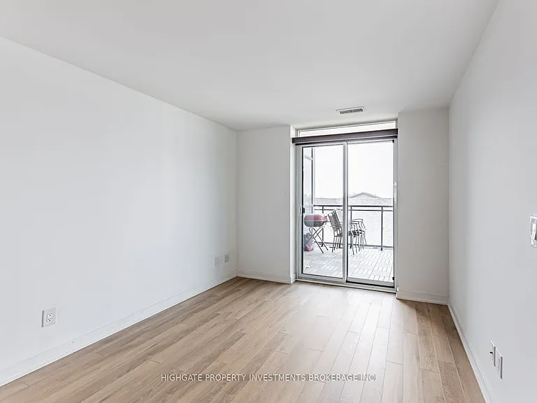 16 McAdam Ave #306 — Photo 15