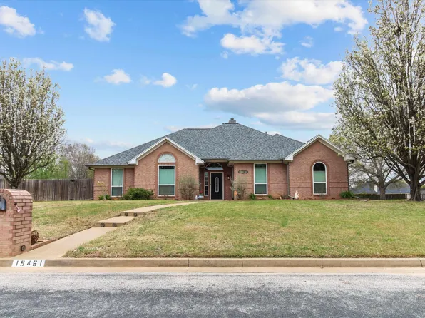 19461 Sandhill Ln, Flint, TX 75762