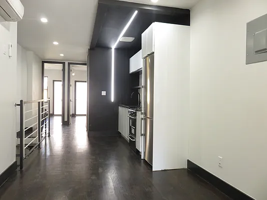 Rented by Rennit Inc. | media 32