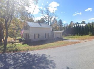 672 Jackson Summit Rd E, Mayfield, NY 12117