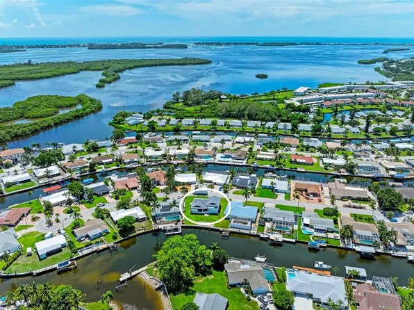 5111 Coral Blvd, Bradenton, FL 34210