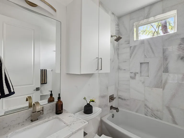 1182 Oakgrove Ave #A — Photo 18