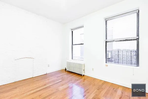 Rented by Bond New York | media 19