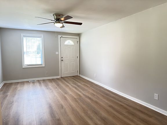 3rd image of 814 S High St