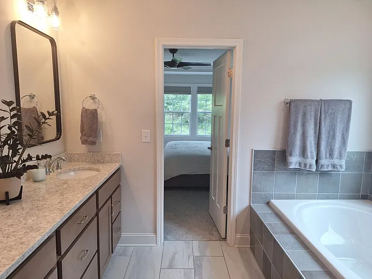 1106 Snowy Peak Ln — Photo 41