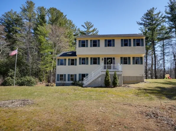 54 Linden St, Boylston, MA 01505
