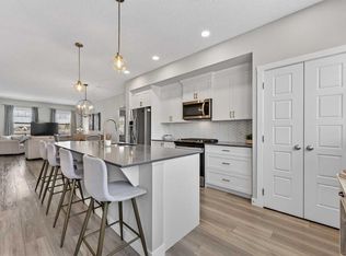 83 N Midtown Xing SW, Airdrie, AB T4B5H1