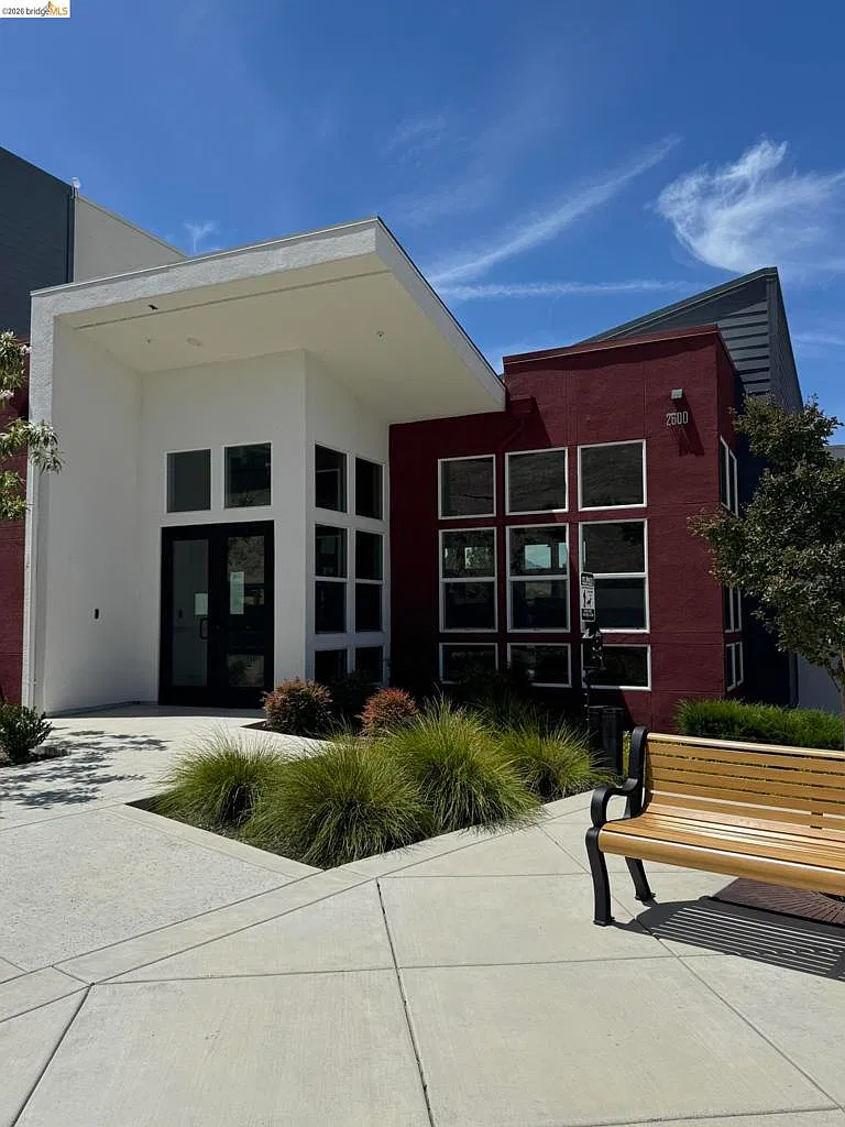 1 bed, 675 sqft, $1,990 — Photo 2