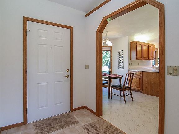 3rd image of 5763 Wilshire Dr