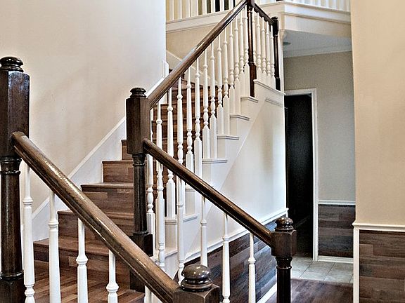 5th image of 705 Park Place Dr