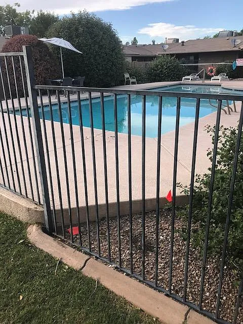 1718 E Campbell Ave — Photo 2