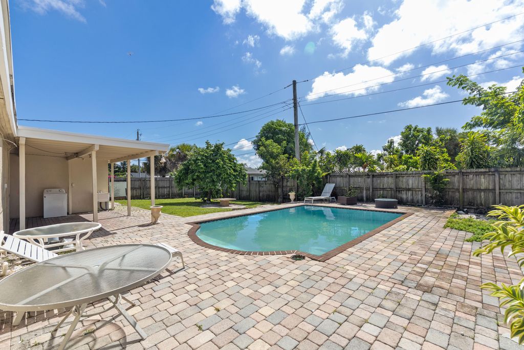 1388 NE 54TH Street, photo 7