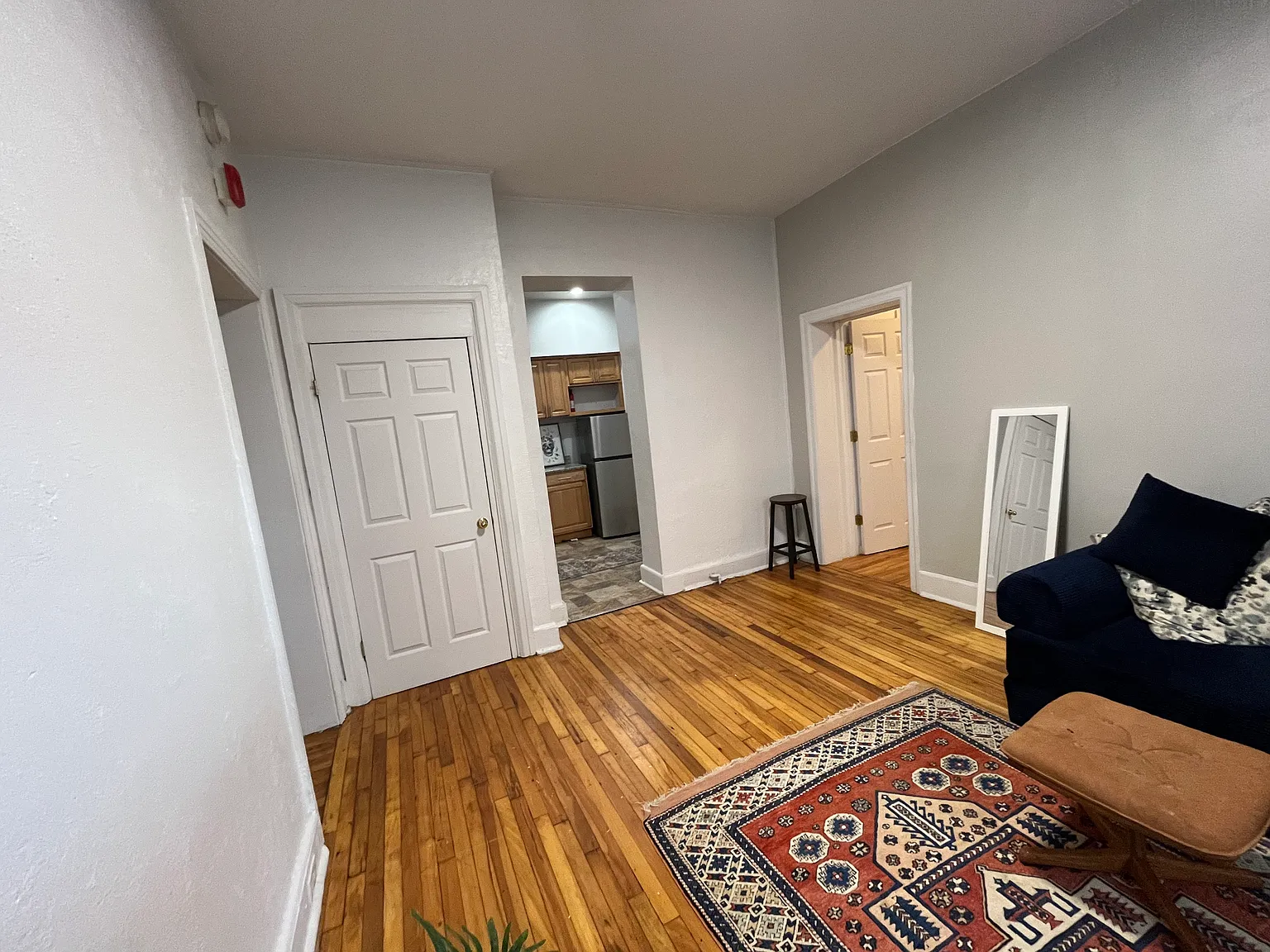 2 bed, 800 sqft, $1,400 — Photo 3