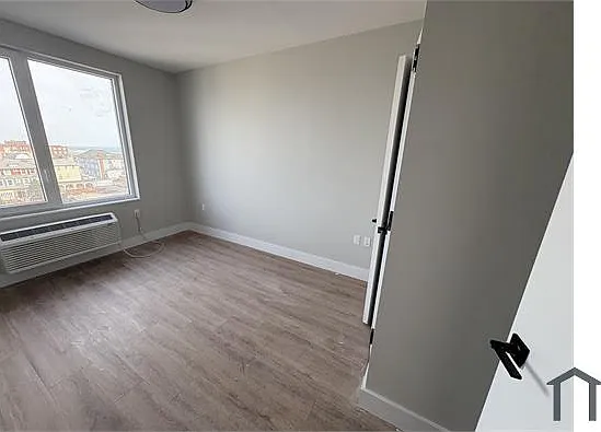 2 bed, $2,900 — Photo 2
