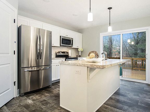 5th image of 13557 Stafford Dr