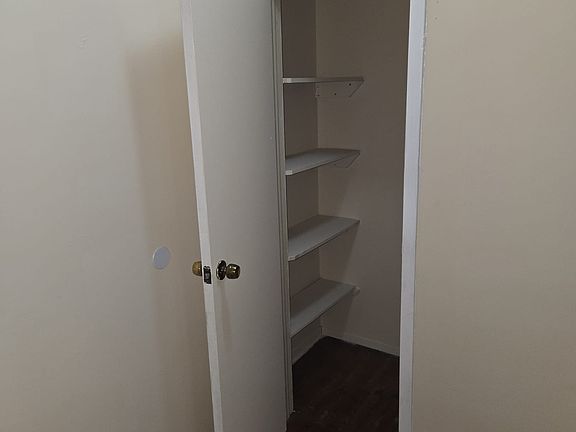 2nd image of 1119 Forest Ave APT 1