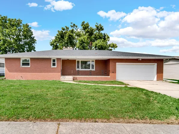 5520 Tyler St, Merrillville, IN 46410