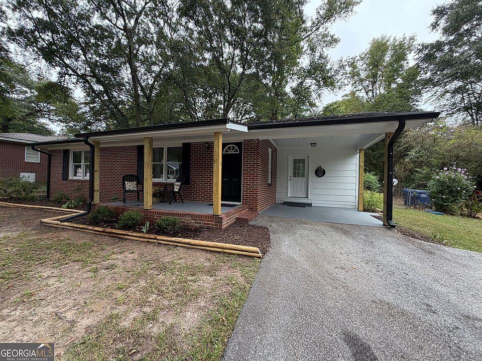 1st image of 135 Martha St