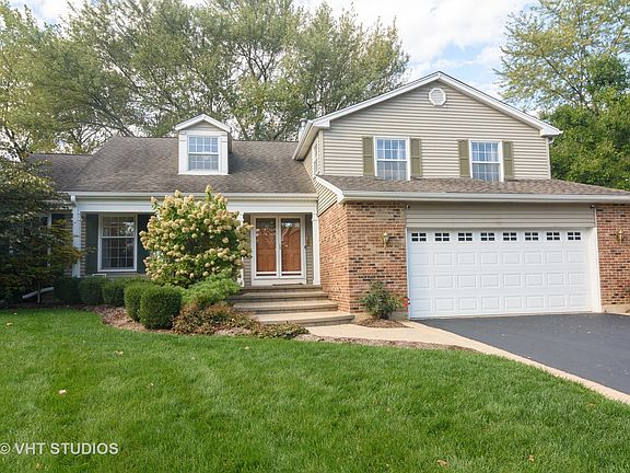 3rd image of 936 S Mallard Dr