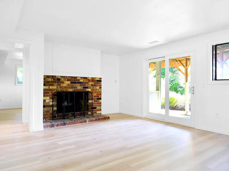 9803 159th Pl NE — Photo 11