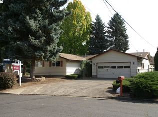 1906 Laurel Dr, Newberg, OR 97132