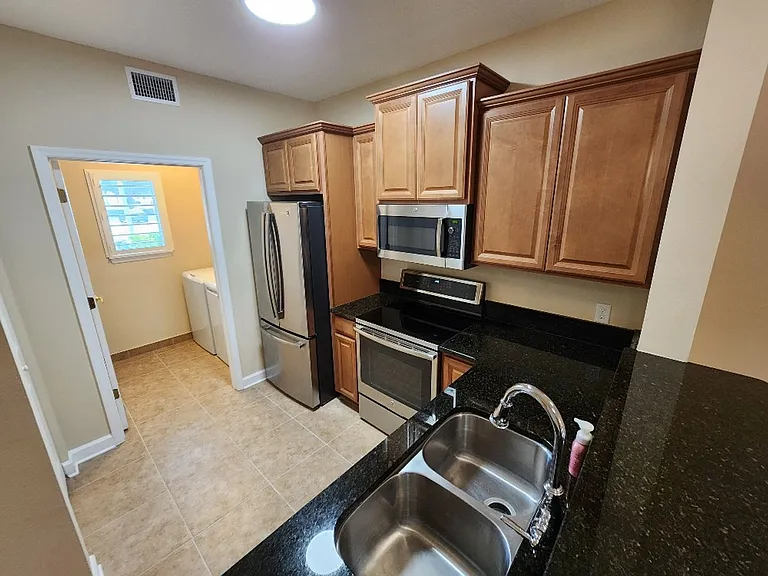 468 Bouchelle Dr #127 — Photo 2