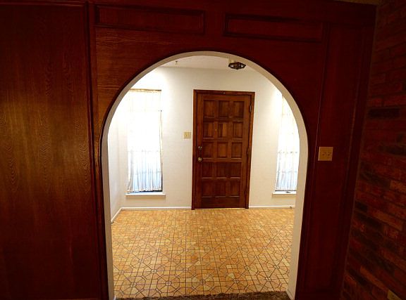 3rd image of 9013 Dublin Ave