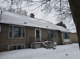 9 Lamont Ave, Toronto, ON M1S 1A8