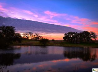 882 Old Lehmann Rd, Seguin, TX 78155